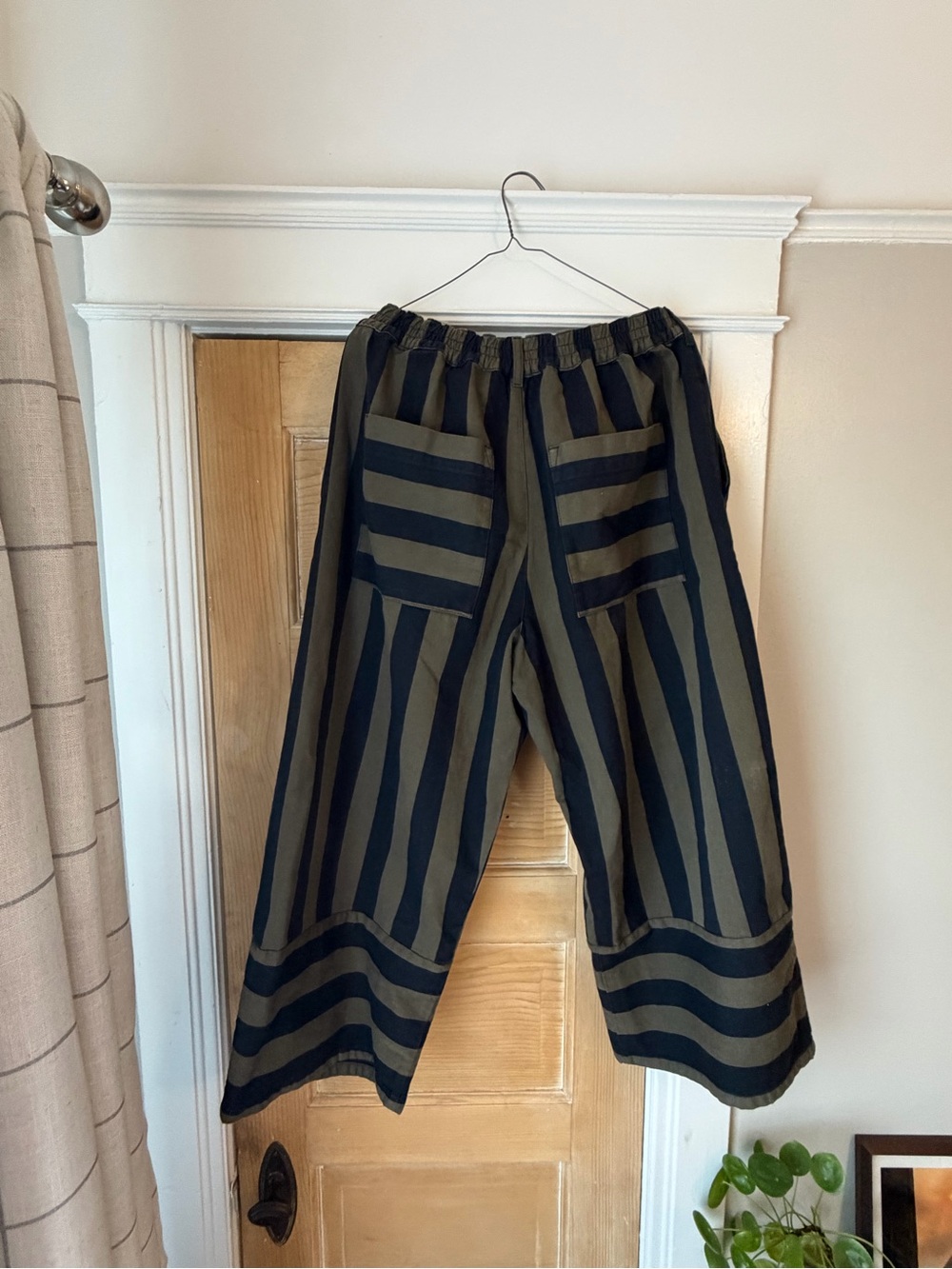 Beyond Nine medium Blair jeans in olive and black stripe, size medium - Picture 2 of 2